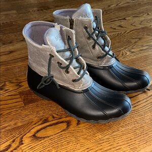 Sperry Black Rubber and Gray Suede Lace-Up Duck Boots Gorpcore